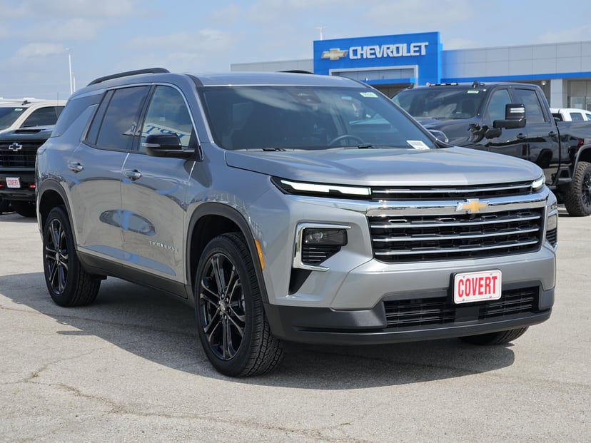 2026 Chevrolet Traverse - Image 2