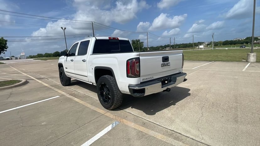 2017 GMC Sierra 1500 - Image 3