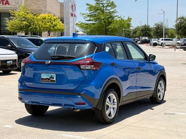 2025 Nissan Kicks Play - Image 3