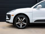 2026 Porsche Macan - Preview 11