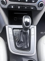 2017 Hyundai Elantra - Preview 12