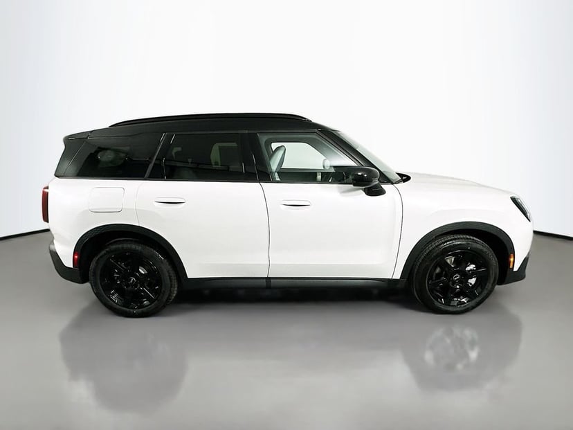 2027 MINI Countryman Oxford Edition 4D Sport Utility White - Image 3