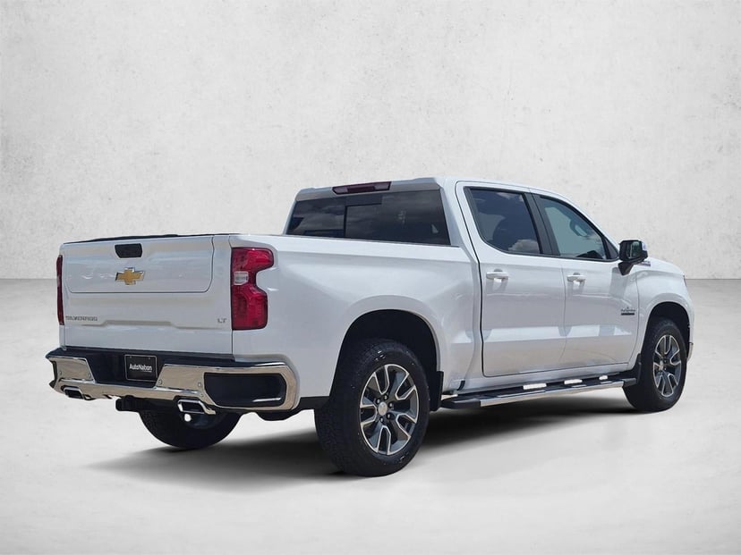 2026 Chevrolet Silverado 1500 - Image 2