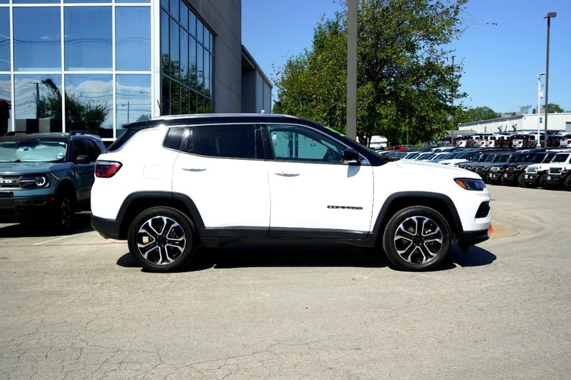 2022 Jeep Compass - Image 1