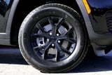 2025 Jeep Grand Cherokee L - Preview 2