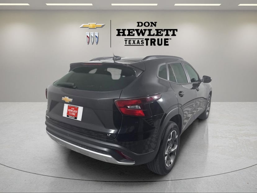 2024 Chevrolet Trax - Image 3