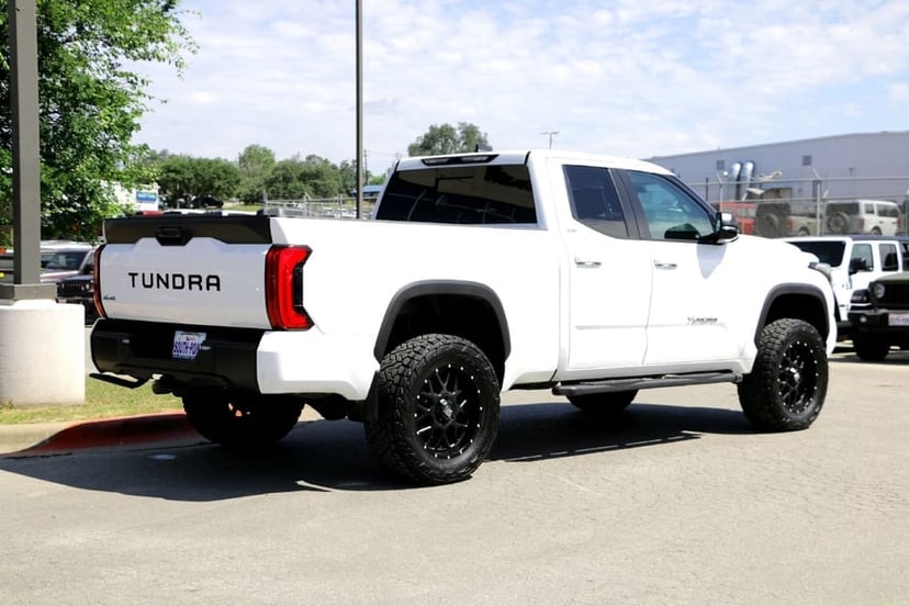 2024 Toyota Tundra - Image 3