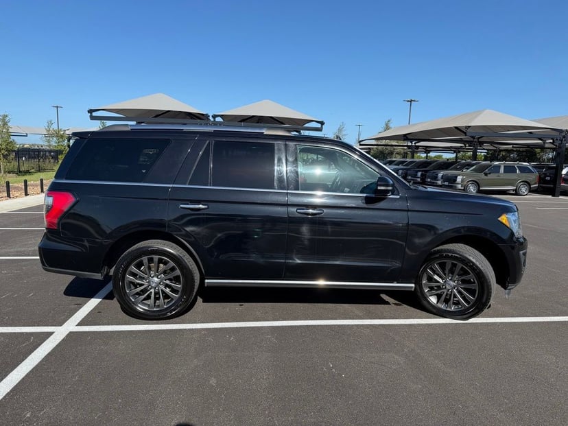 2020 Ford Expedition - Image 2