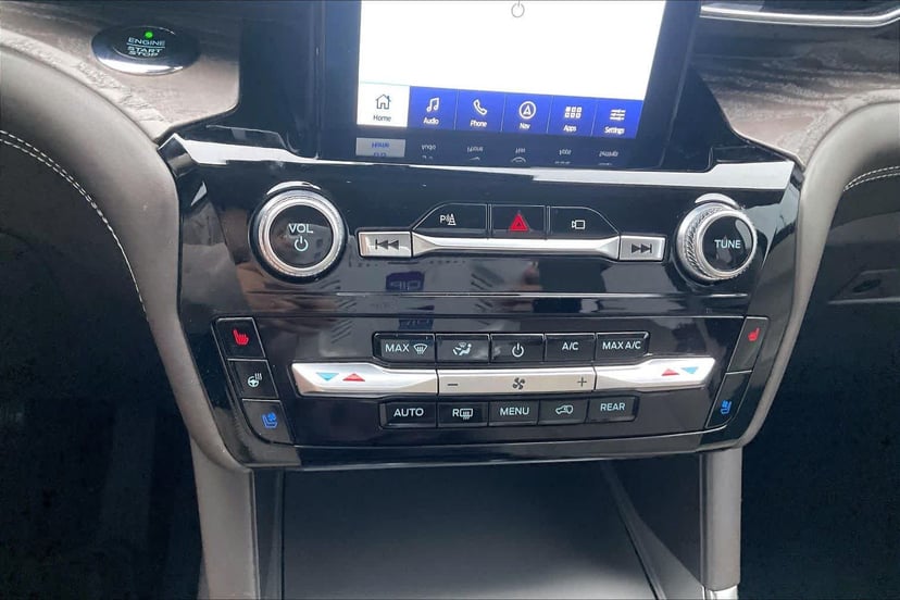 2021 Ford Explorer - Image 2