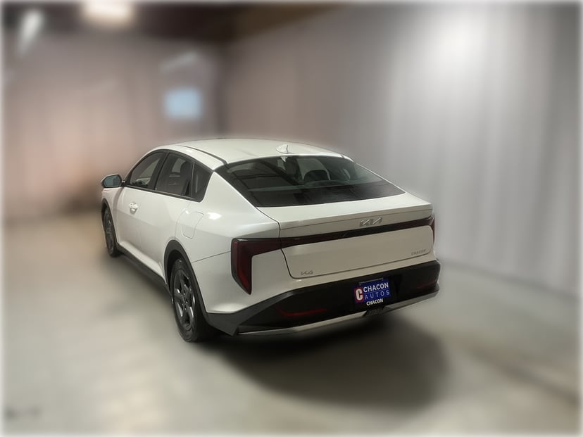 2025 Kia K4 - Image 3