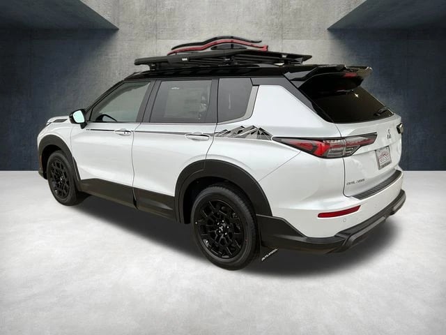 2026 Mitsubishi Outlander - Image 3