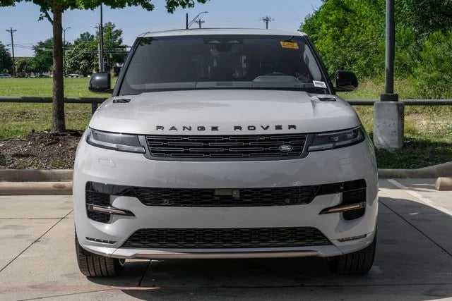 2026 Land Rover Range Rover Sport Plug-in Hybrid Dynamic SE 4D Sport Utility Gray - Image 2