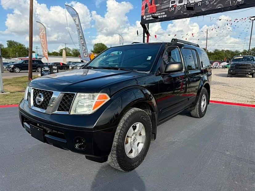 2005 Nissan Pathfinder - Image 1