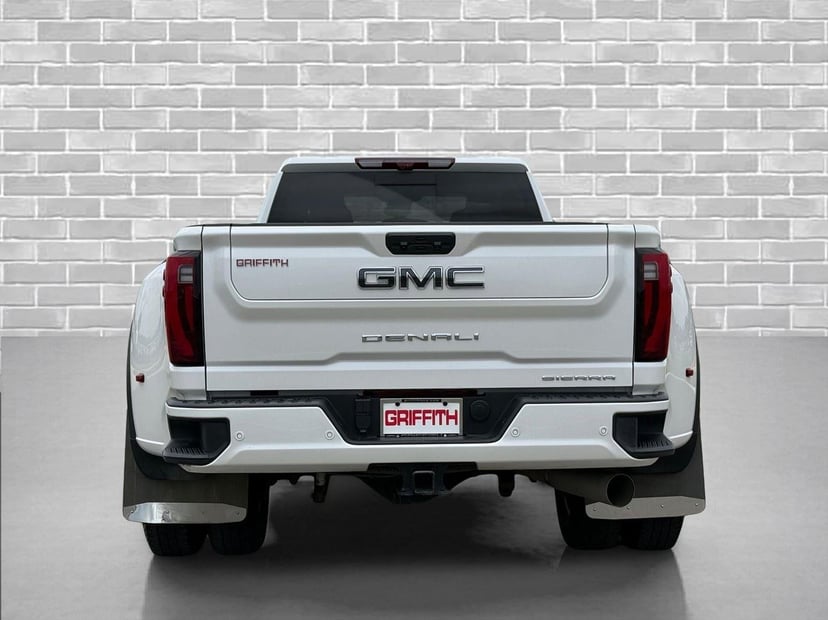 2025 GMC Sierra 3500HD - Image 3