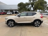 2026 Volvo XC40 - Preview 3