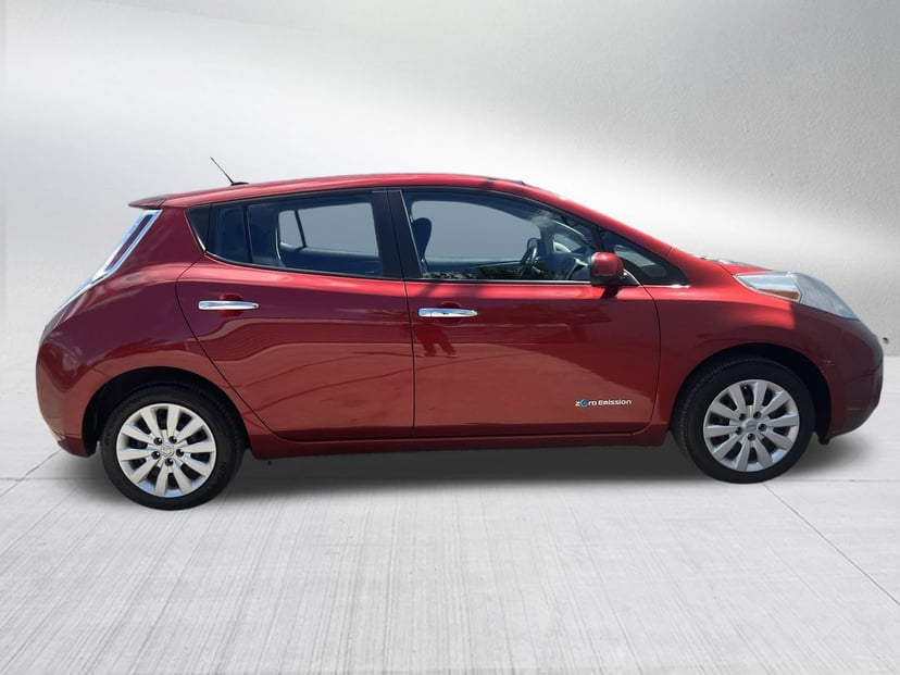 2015 Nissan Leaf - Image 3
