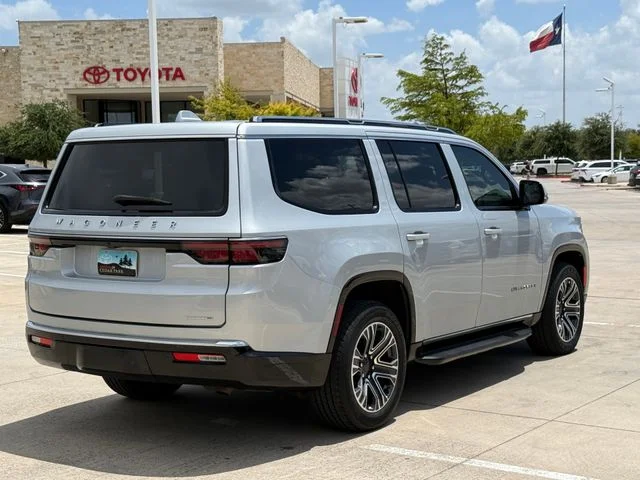 2022 Jeep Wagoneer - Image 2