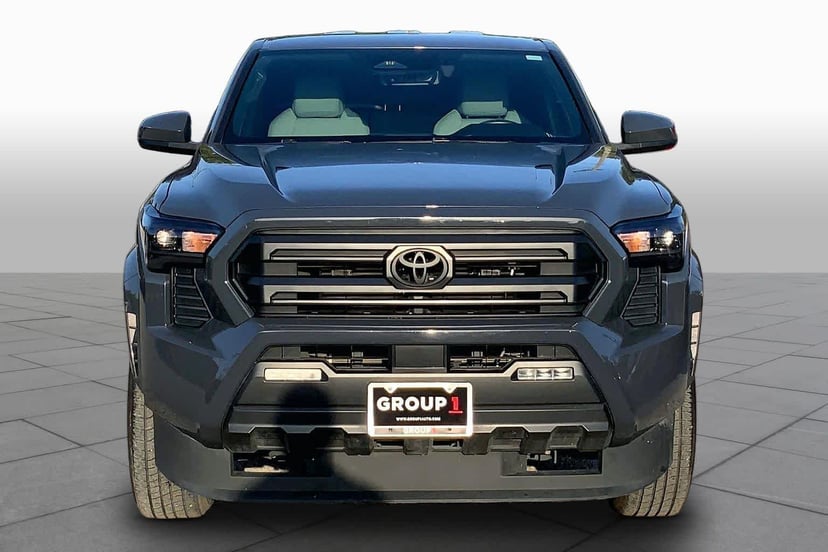 2024 Toyota Tacoma - Image 3