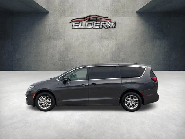 2023 Dodge Pacifica - Image 1