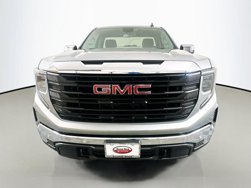 2025 GMC Sierra - Image 3