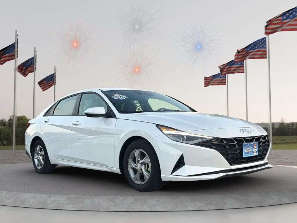 2021 Hyundai Elantra - Image 1