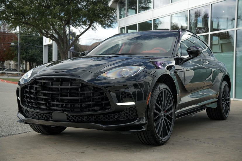 2026 Aston Martin DBX - Image 2