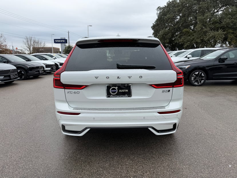 2026 Volvo XC60 - Image 3
