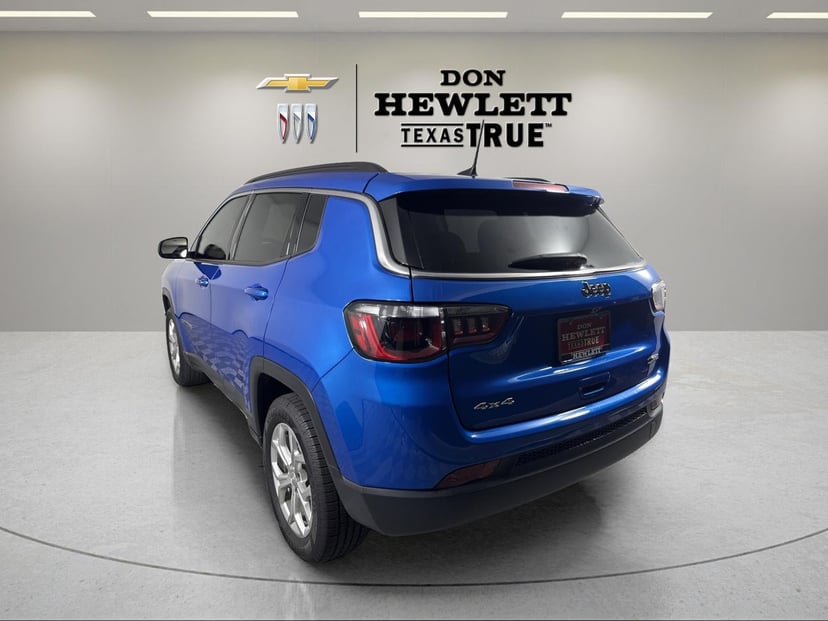2024 Jeep Compass - Image 2