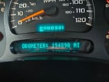 2005 Chevrolet Suburban - Preview 2