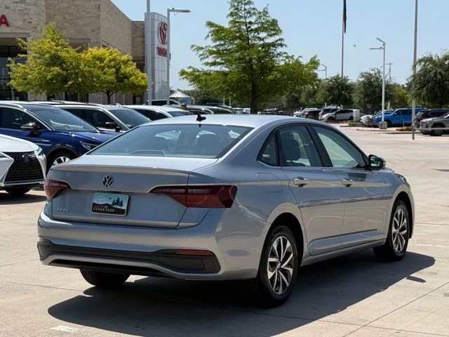 2024 Volkswagen Jetta - Image 2