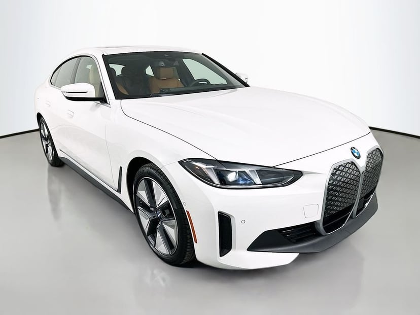 2026 BMW i4 - Image 2