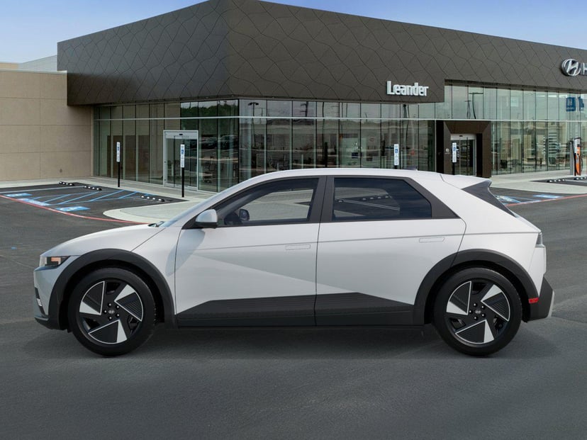 2026 Hyundai Ioniq 5 - Image 2