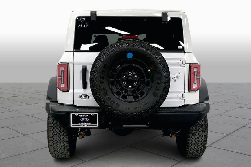 2026 Ford Bronco - Image 3