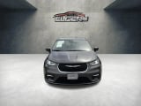 2023 Chrysler Pacifica - Preview 2