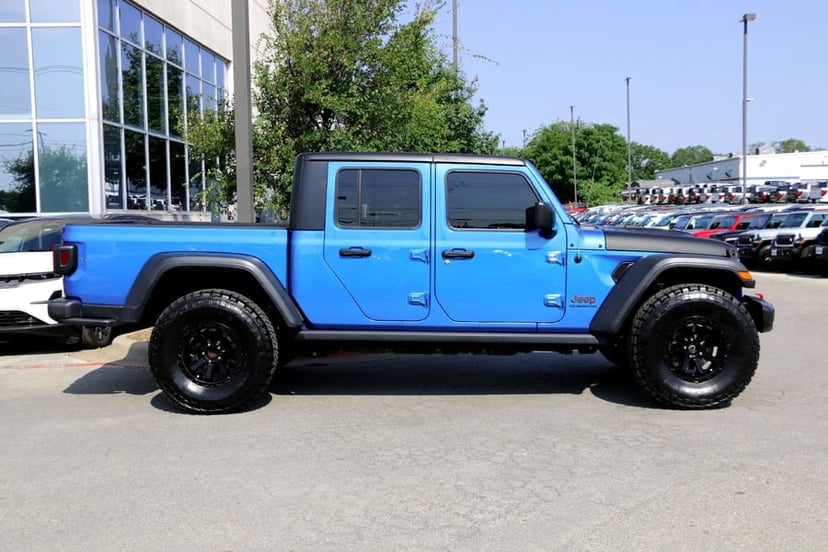 2020 Jeep Gladiator - Image 1