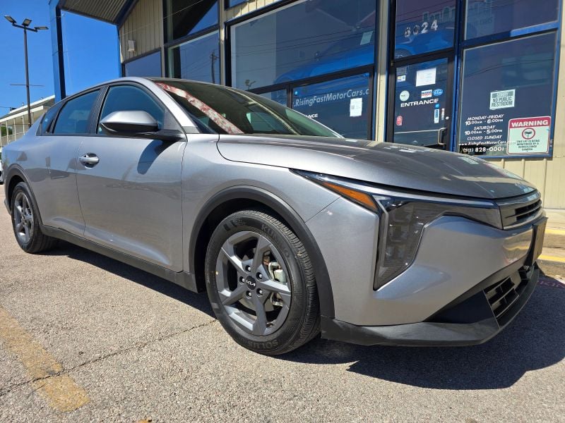 2025 Kia K4 - Image 1