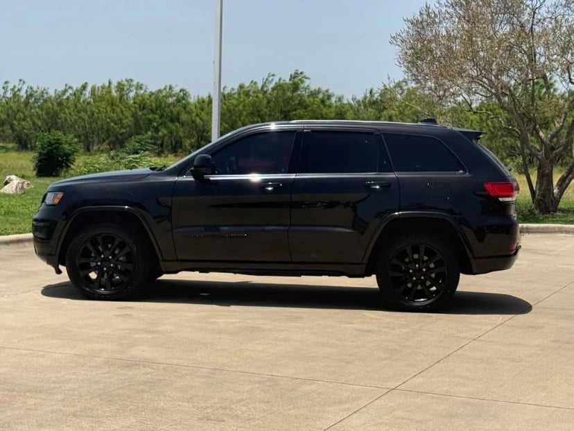 2018 Dodge Grand Cherokee - Image 3