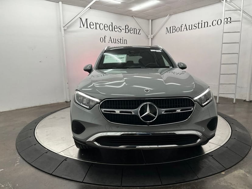 2027 Mercedes-Benz GLC - Image 3
