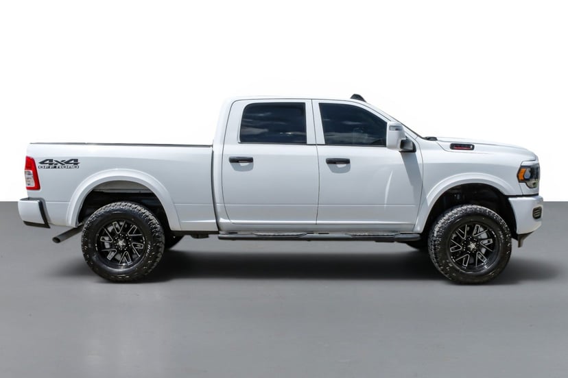 2023 Ram 2500 - Image 3