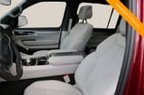 2026 Jeep Grand Wagoneer - Preview 12