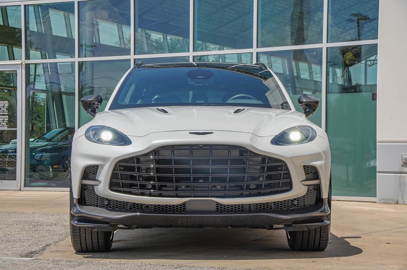 2025 Aston Martin DBX - Image 3