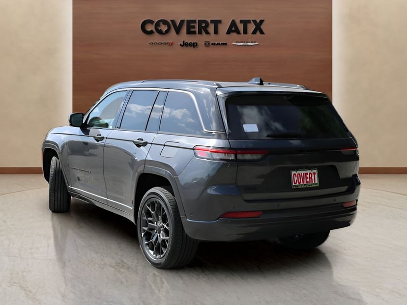 2026 Jeep Grand Cherokee - Image 2