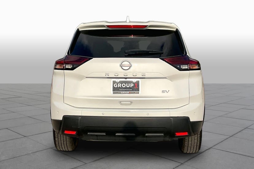 2024 Nissan Rogue - Image 3