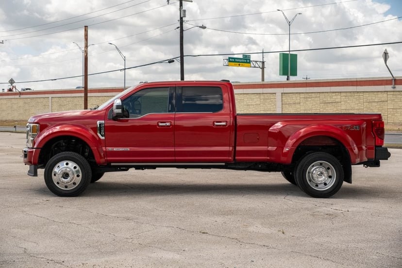 2022 Ford F-450 - Image 3