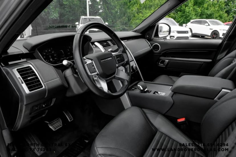 2022 Land Rover Discovery - Image 3