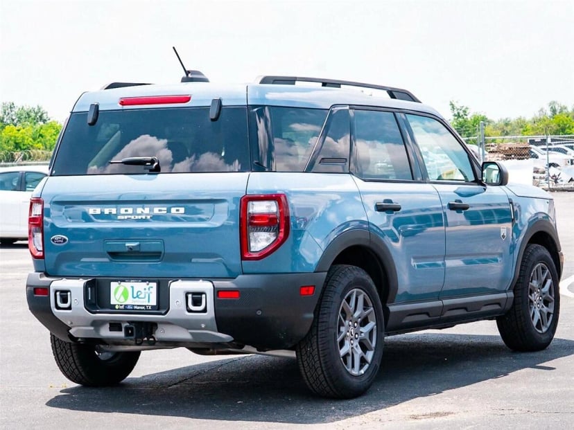 2025 Ford Bronco Sport - Image 2