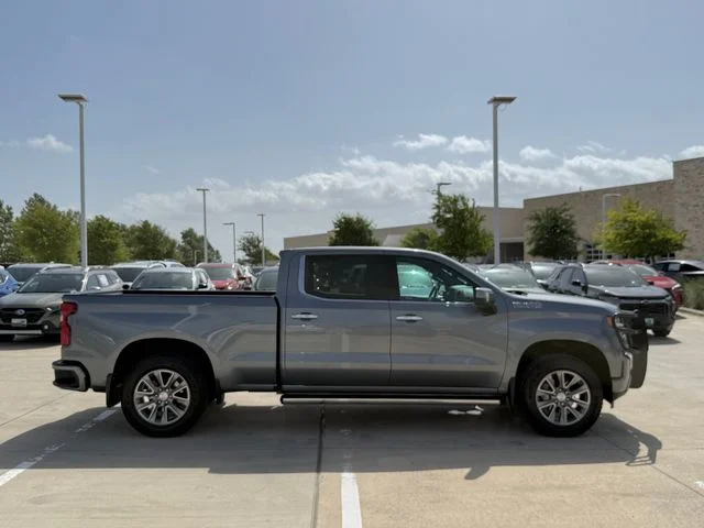 2019 Chevrolet Silverado 1500 - Image 3