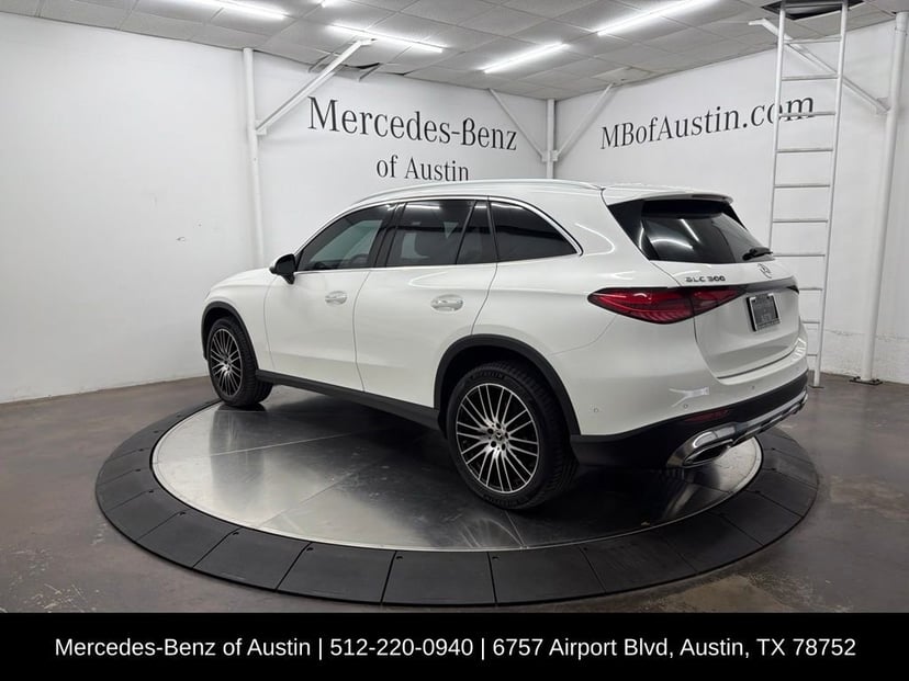 2026 Mercedes-Benz GLC - Image 3