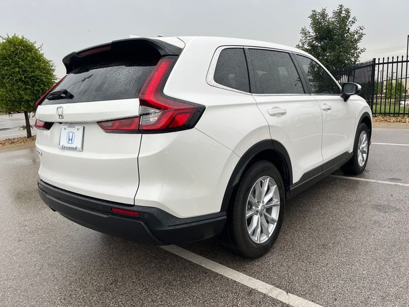 2025 Honda CR-V - Image 2