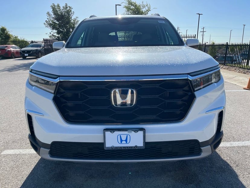 2025 Honda Pilot - Image 3